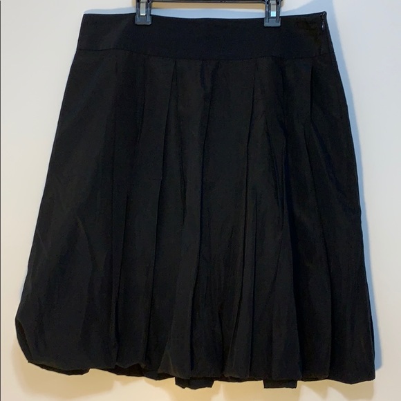Zara Dresses & Skirts - Zara Basic Black Bubble Skirt
